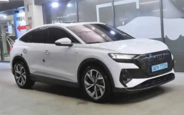 인천대형차중고 Q4 e-트론 40 스포트백 프리미엄 매물 사진 8 - 2023/12 86,846km